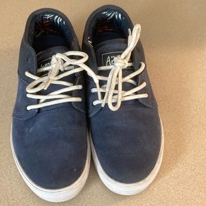 Appleyard Mahalo Globe, size 7.5 Skateboarding denim blue suede/canvas uppers